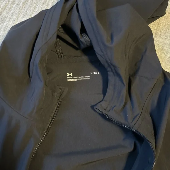 Under Armour Black Full-Zip Jacket - Picture 4 of 4
